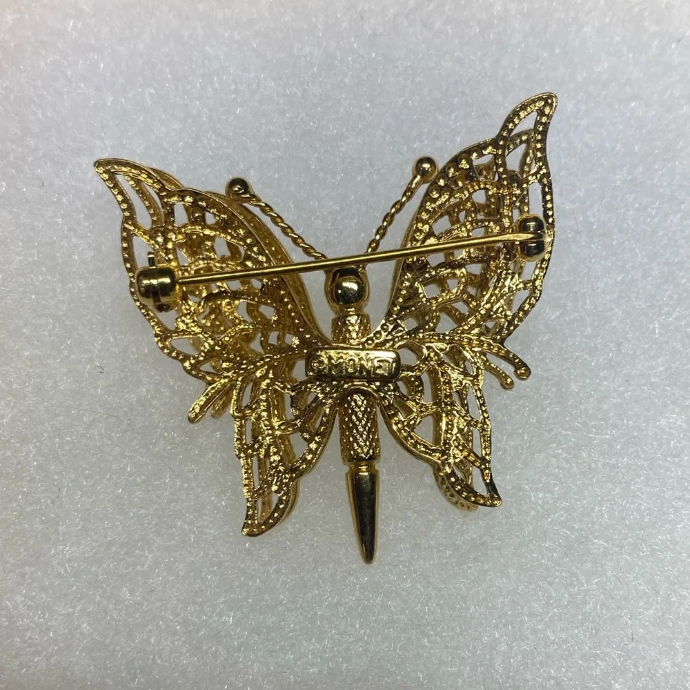 Vintage Monet gold tone filigree butterfly brooch - Picture 3 of 4